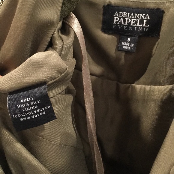 🦚 Dress with beautiful beaded details. - Picture 8 of 8